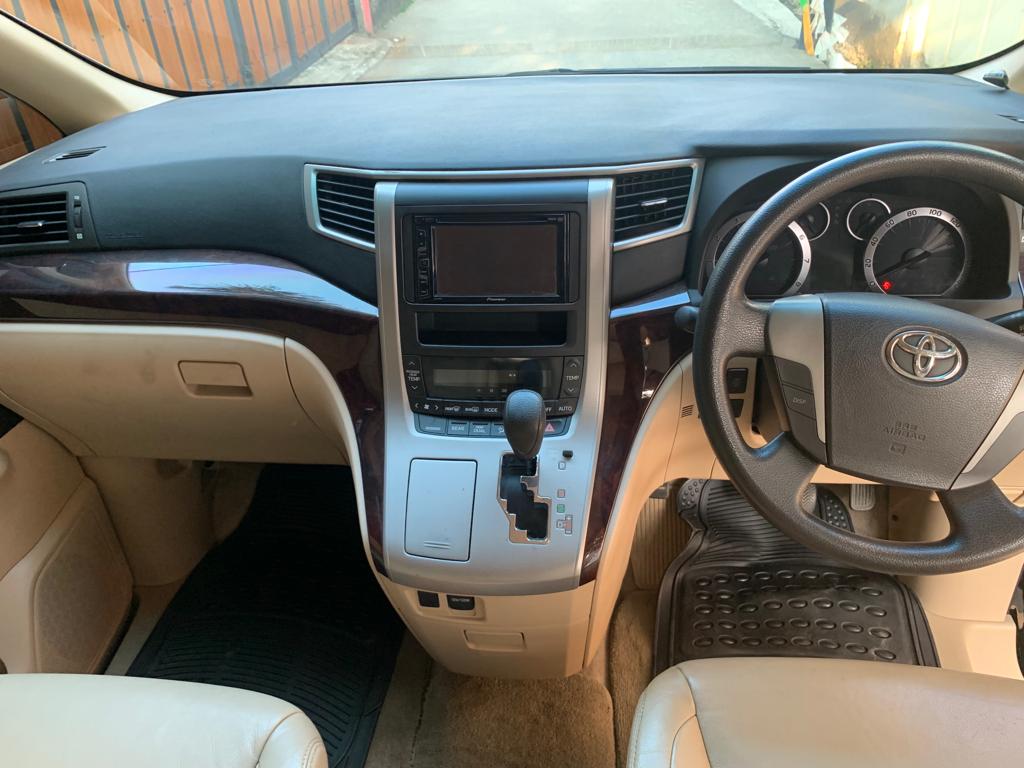 2012 Toyota Alphard 2012 Toyota Alphard