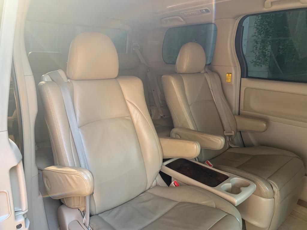 2012 Toyota Alphard 2012 Toyota Alphard