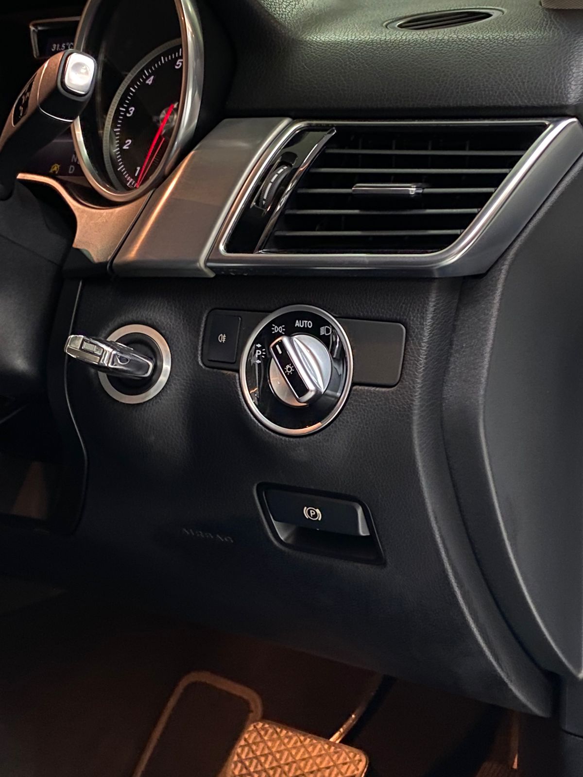 2016 Mercedes Benz GLE-Class  400 Exclusive 2016 Mercedes Benz GLE-Class  400 Exclusive