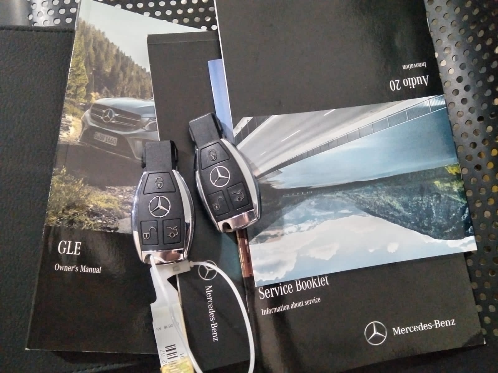 2016 Mercedes Benz GLE-Class  400 Exclusive 2016 Mercedes Benz GLE-Class  400 Exclusive