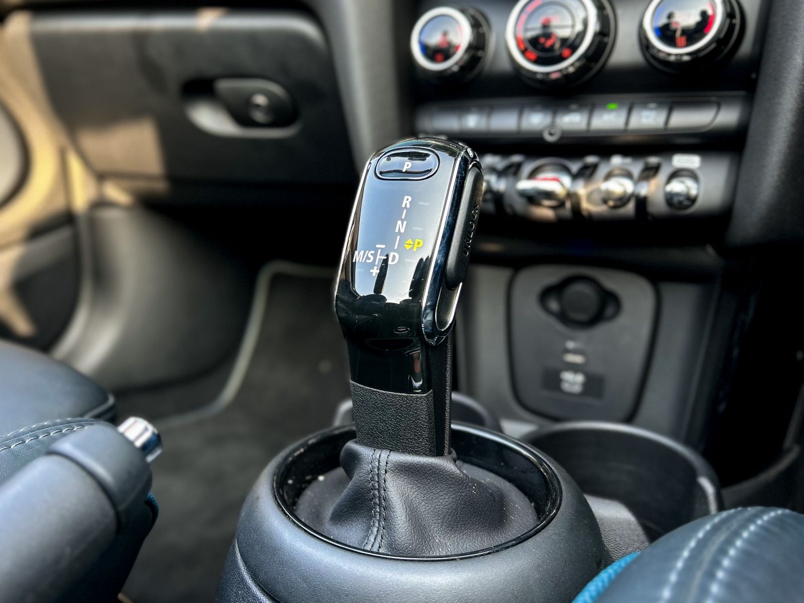 2020 MINI Convertible Copper S 2020 MINI Convertible Copper S