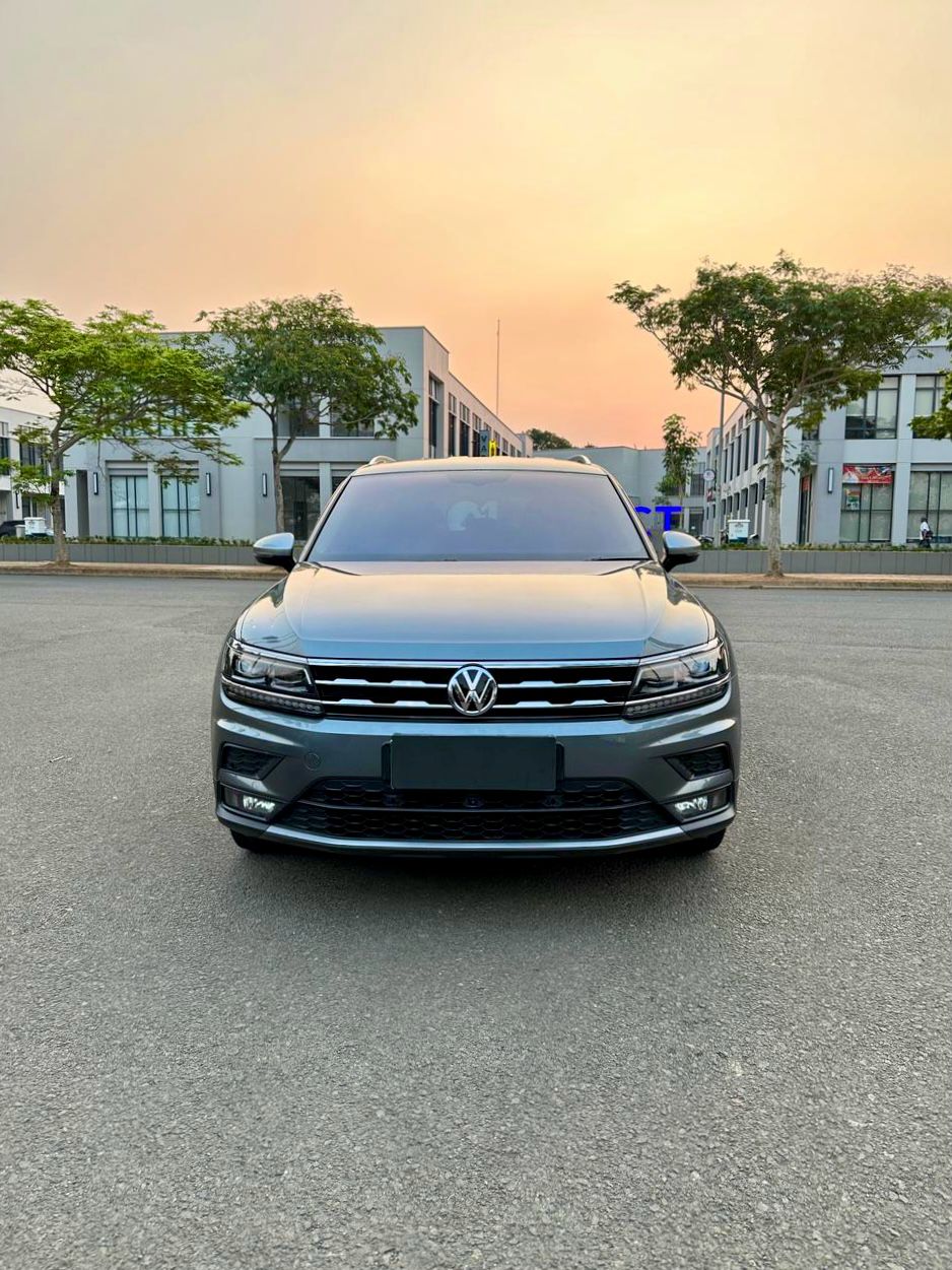 2020 Volkswagen Tiguan Allspace 1.4L TSI Bekas 2020 Volkswagen Tiguan Allspace 1.4L TSI Bekas