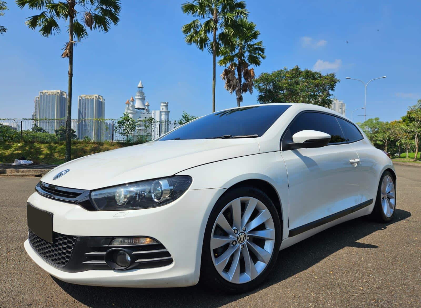 2013 Volkswagen Scirocco  NEW 1.4 TSi Bekas 2013 Volkswagen Scirocco  NEW 1.4 TSi Bekas