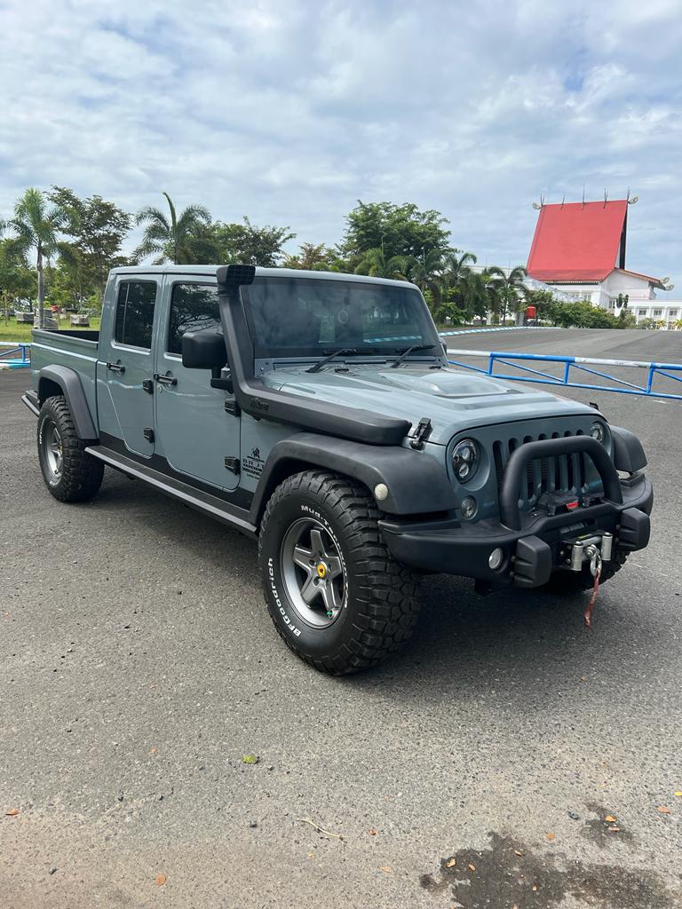Second Hand 2014 Jeep Gladiator Rubicon Second Hand 2014 Jeep Gladiator Rubicon