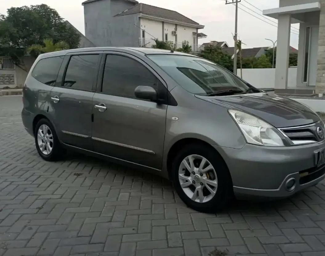 2012 Nissan Grand Livina 2012 Nissan Grand Livina