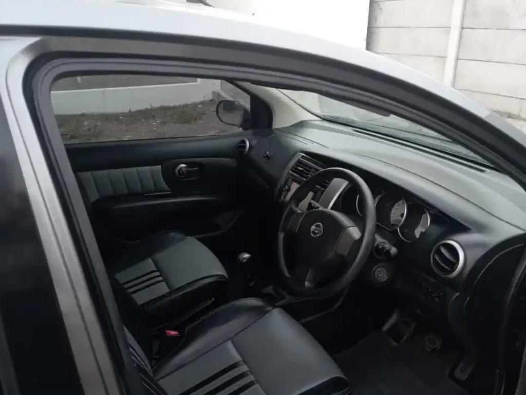 2012 Nissan Grand Livina 2012 Nissan Grand Livina