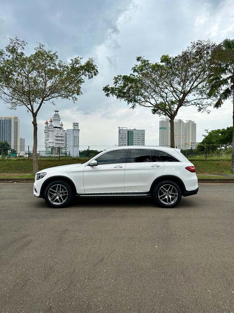 2018 Mercedes Benz GLC-Class 200 AMG Line 2018 Mercedes Benz GLC-Class 200 AMG Line