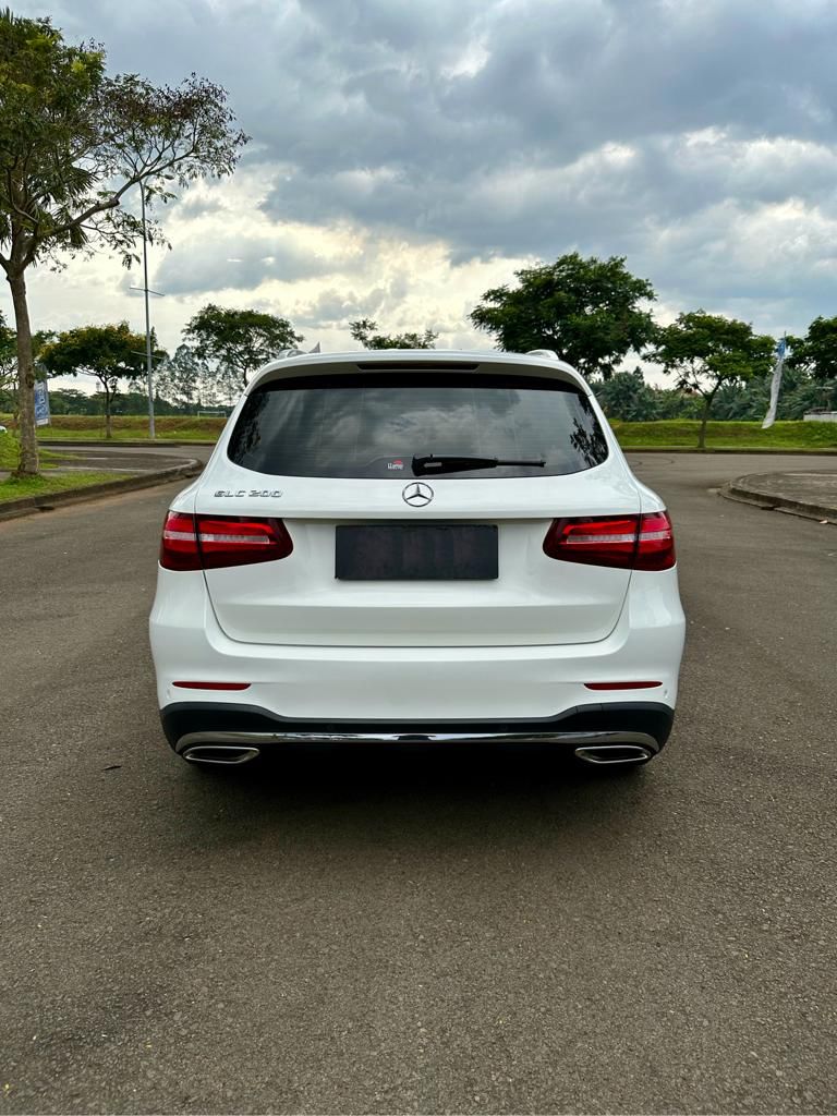 2018 Mercedes Benz GLC-Class 200 AMG Line 2018 Mercedes Benz GLC-Class 200 AMG Line