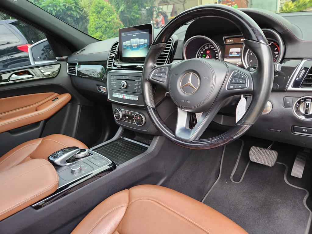 2017 Mercedes Benz GLS-Class 400 with Exclusive Line 2017 Mercedes Benz GLS-Class 400 with Exclusive Line