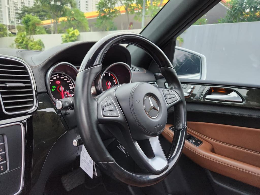 2017 Mercedes Benz GLS-Class 400 with Exclusive Line 2017 Mercedes Benz GLS-Class 400 with Exclusive Line