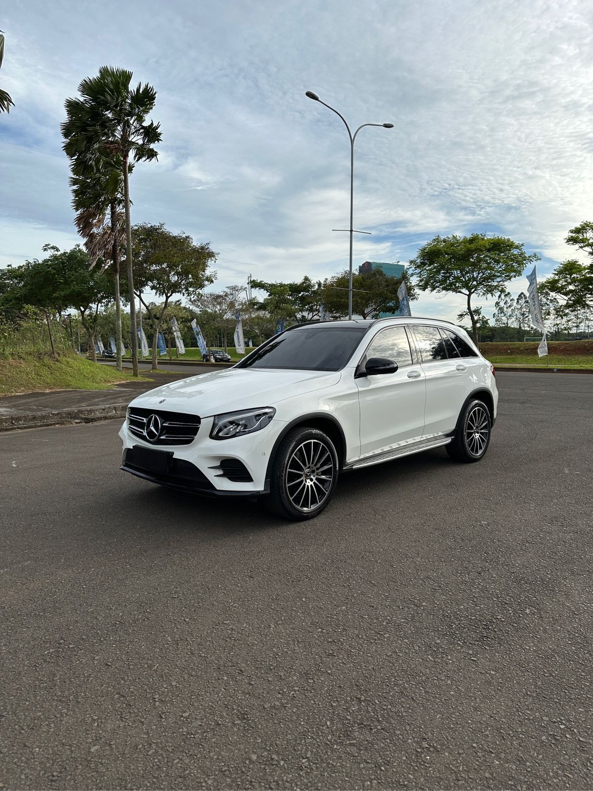 2019 Mercedes Benz GLC-Class 200 AMG Night Edition 2019 Mercedes Benz GLC-Class 200 AMG Night Edition