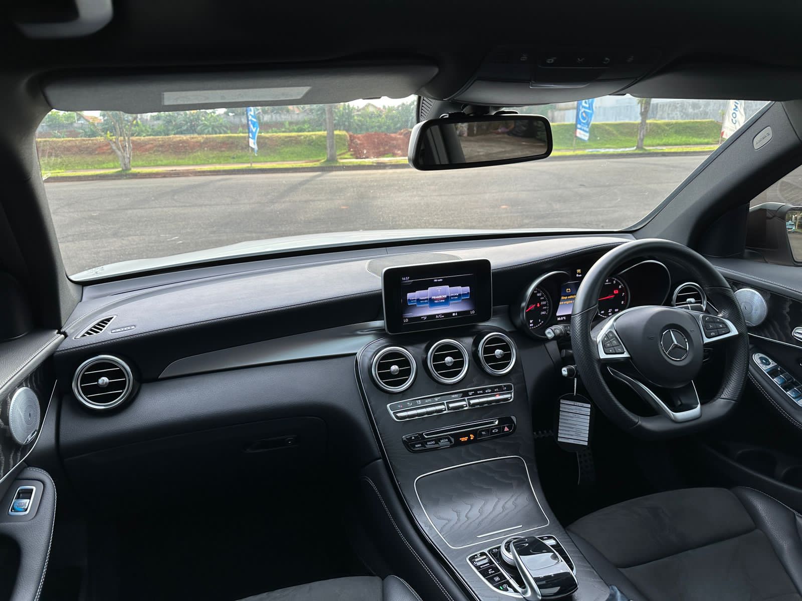 2019 Mercedes Benz GLC-Class 200 AMG Night Edition 2019 Mercedes Benz GLC-Class 200 AMG Night Edition