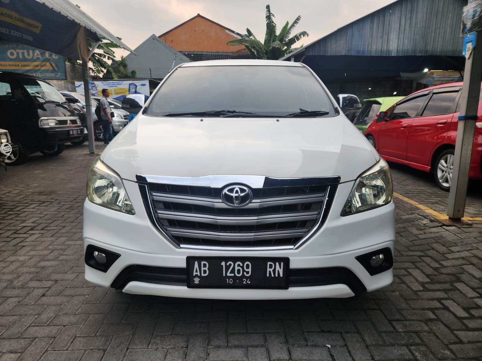 2014 Toyota Kijang Innova Bekas 2014 Toyota Kijang Innova Bekas