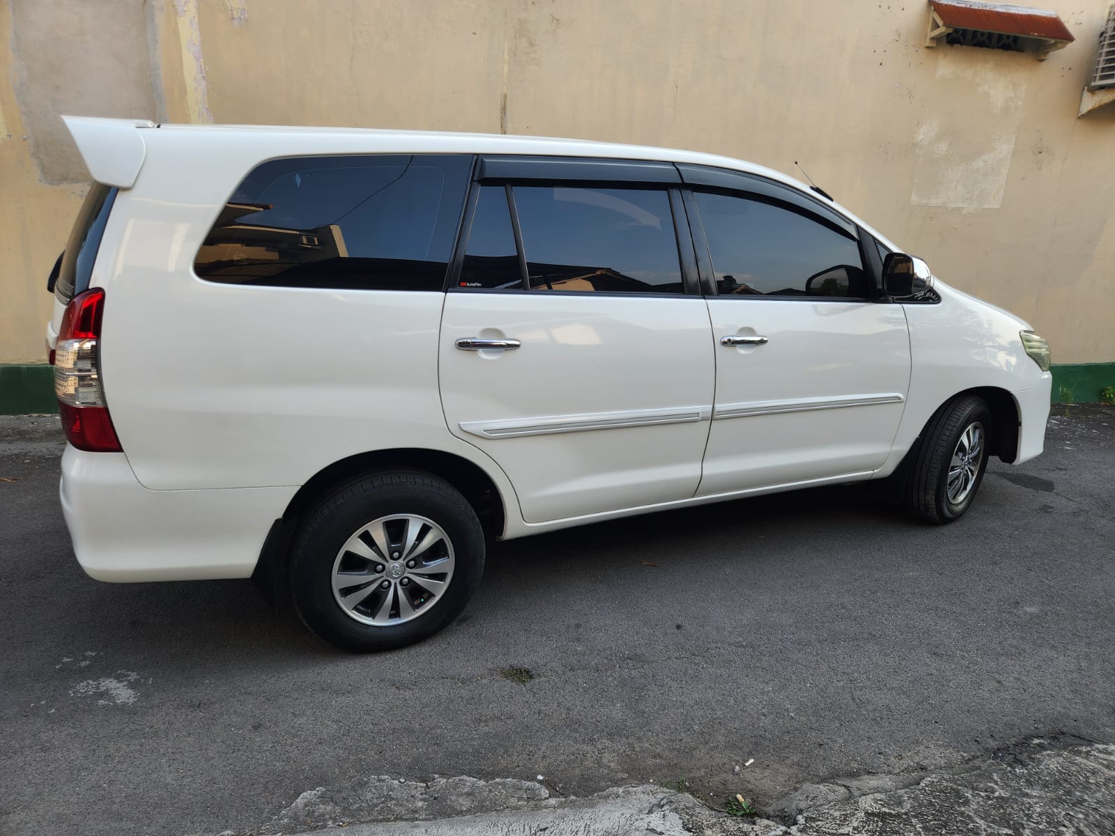 2014 Toyota Kijang Innova 2014 Toyota Kijang Innova