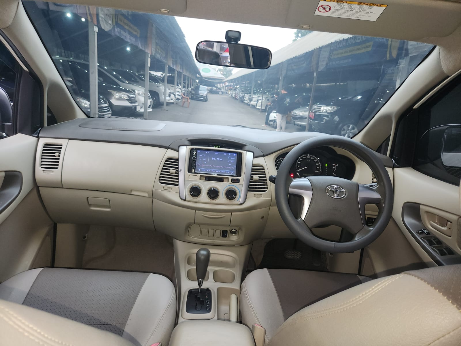 2014 Toyota Kijang Innova 2014 Toyota Kijang Innova