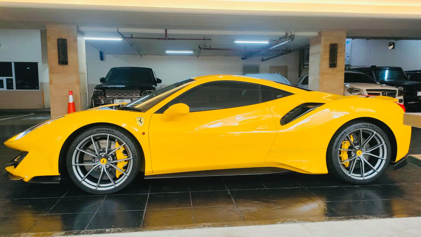 2021 Ferrari 488 GTB 488 GTB 2021 Ferrari 488 GTB 488 GTB