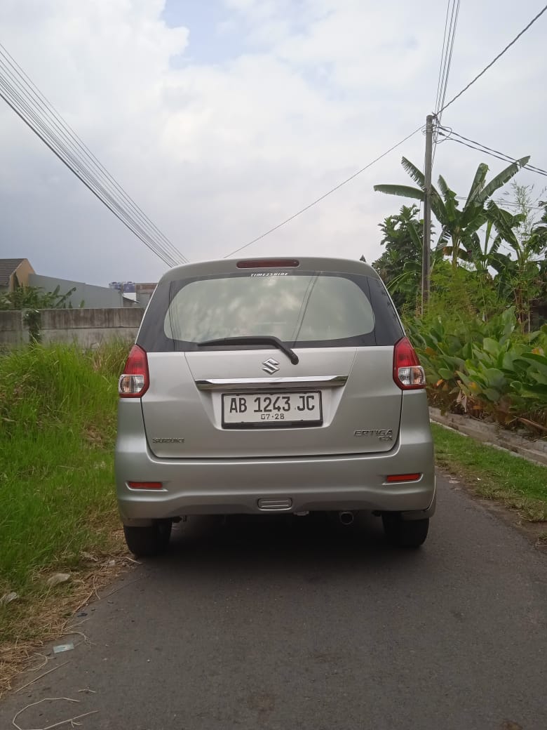 2013 Suzuki Ertiga  2013 Suzuki Ertiga