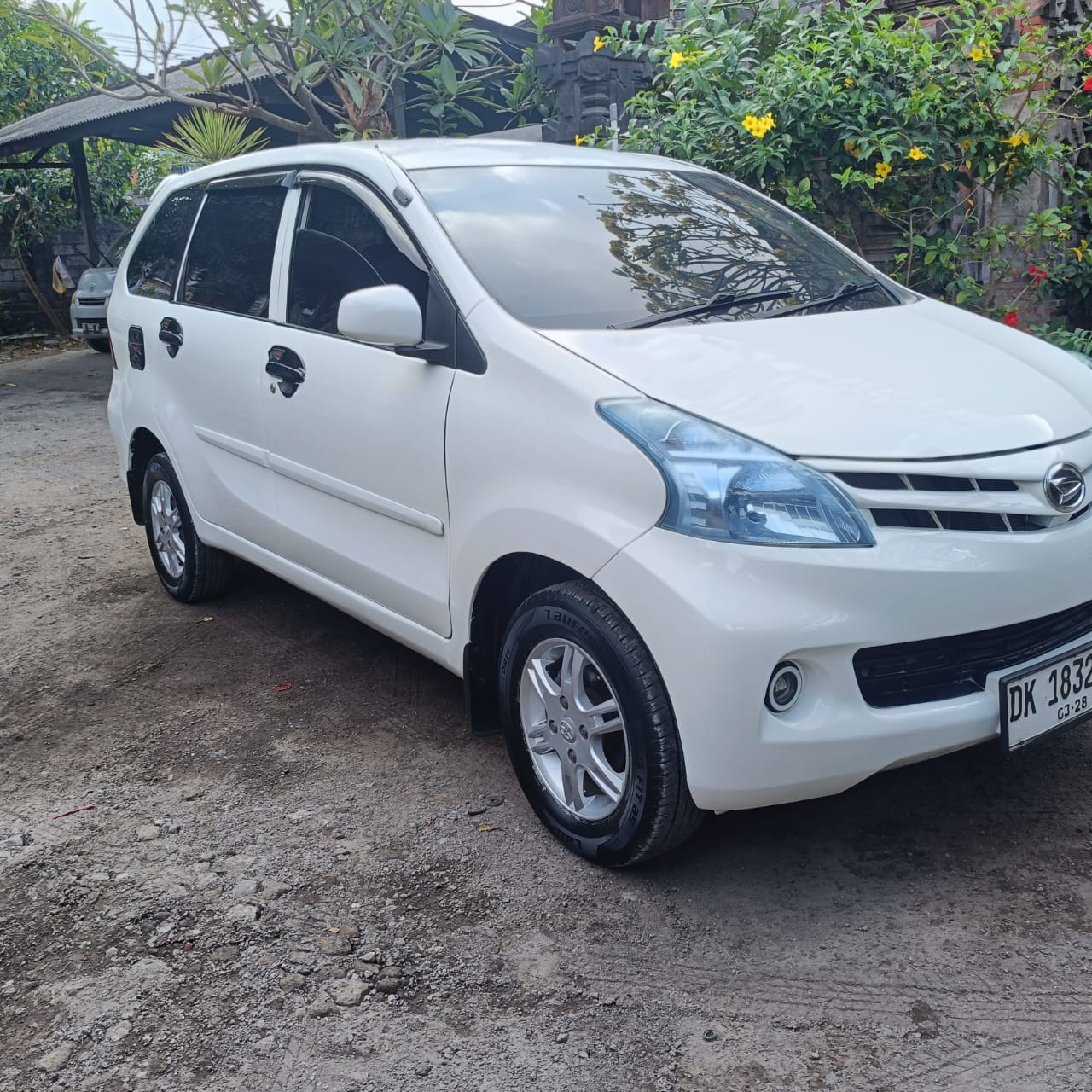 2013 Daihatsu Xenia 2013 Daihatsu Xenia