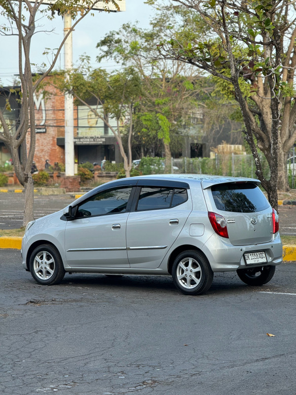 2013 Daihatsu Ayla  2013 Daihatsu Ayla