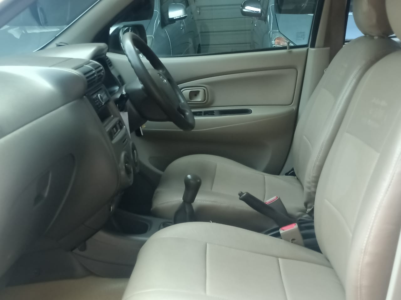 2013 Daihatsu Xenia 2013 Daihatsu Xenia