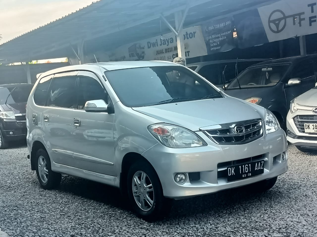 2013 Daihatsu Xenia Bekas 2013 Daihatsu Xenia Bekas