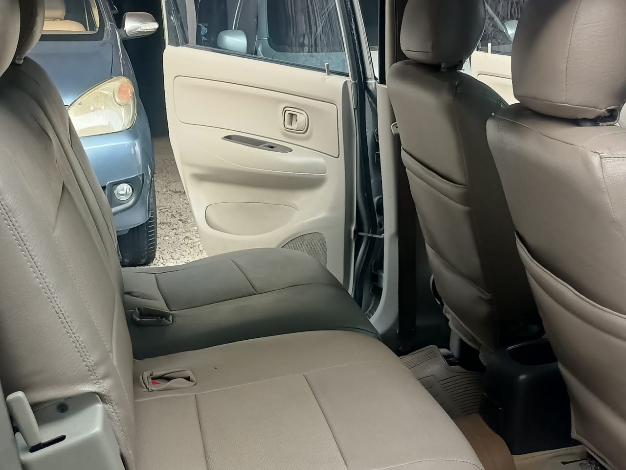 2013 Daihatsu Xenia 2013 Daihatsu Xenia