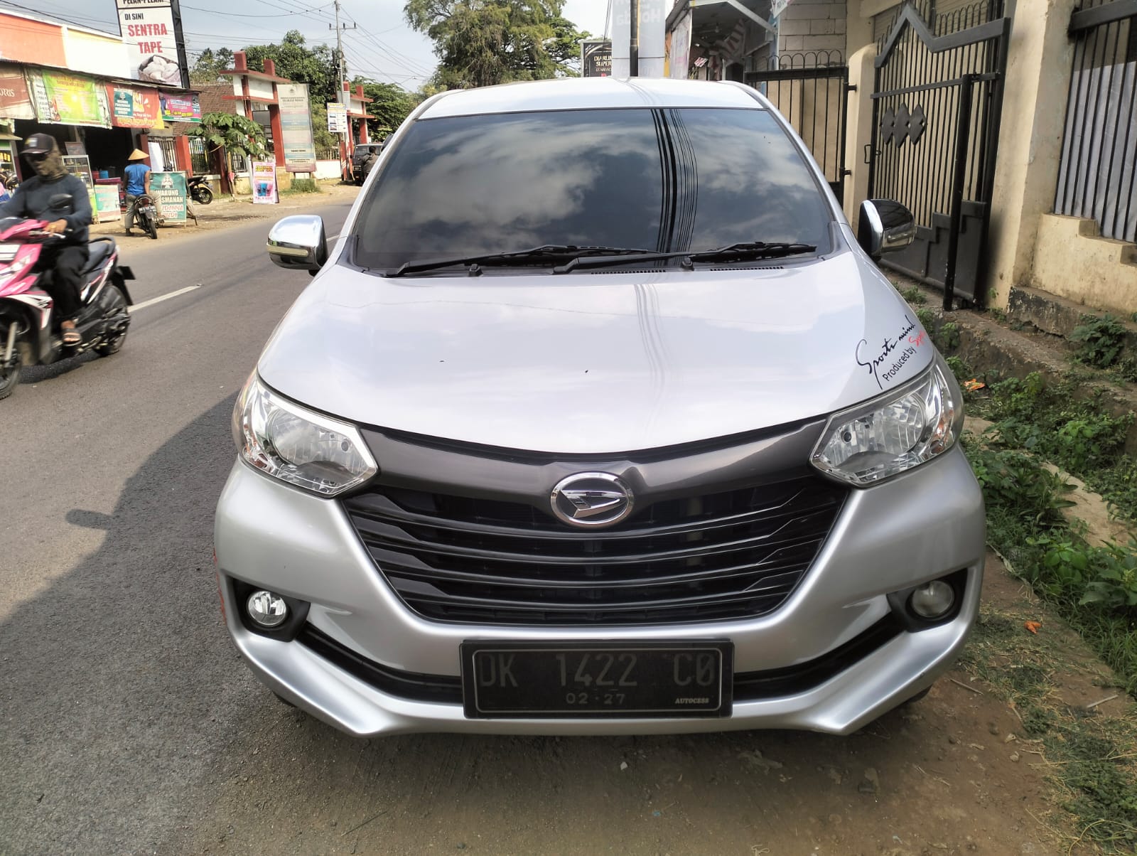 2017 Daihatsu Xenia  1.3L R DLX MT 2017 Daihatsu Xenia  1.3L R DLX MT