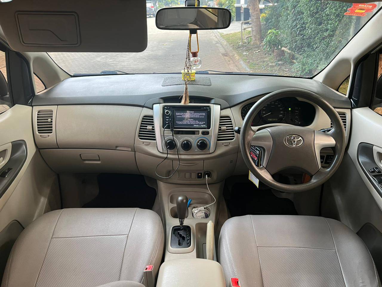 2013 Toyota Kijang Innova 2013 Toyota Kijang Innova