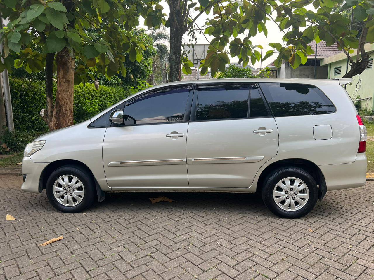 2013 Toyota Kijang Innova 2013 Toyota Kijang Innova