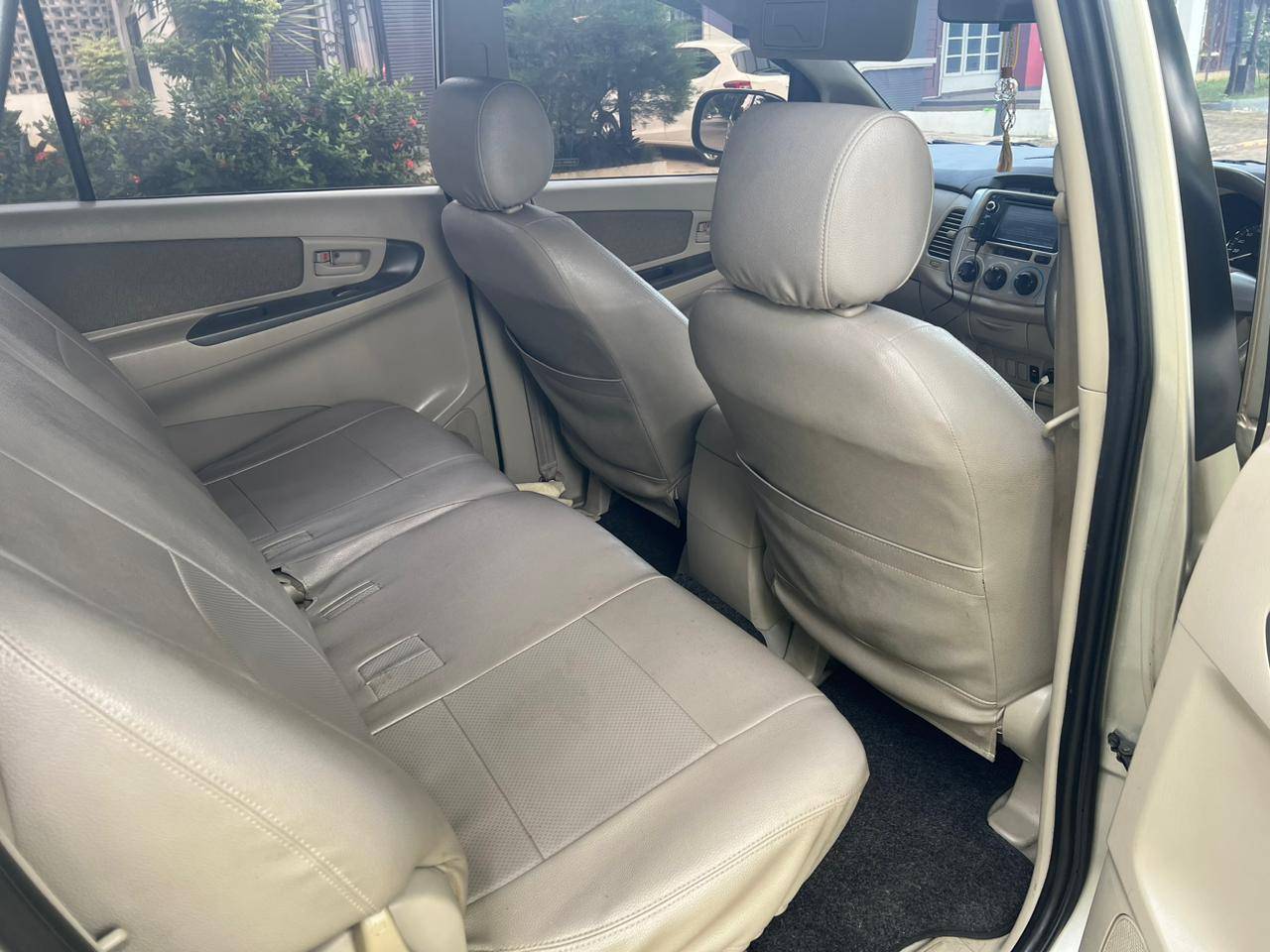 2013 Toyota Kijang Innova 2013 Toyota Kijang Innova