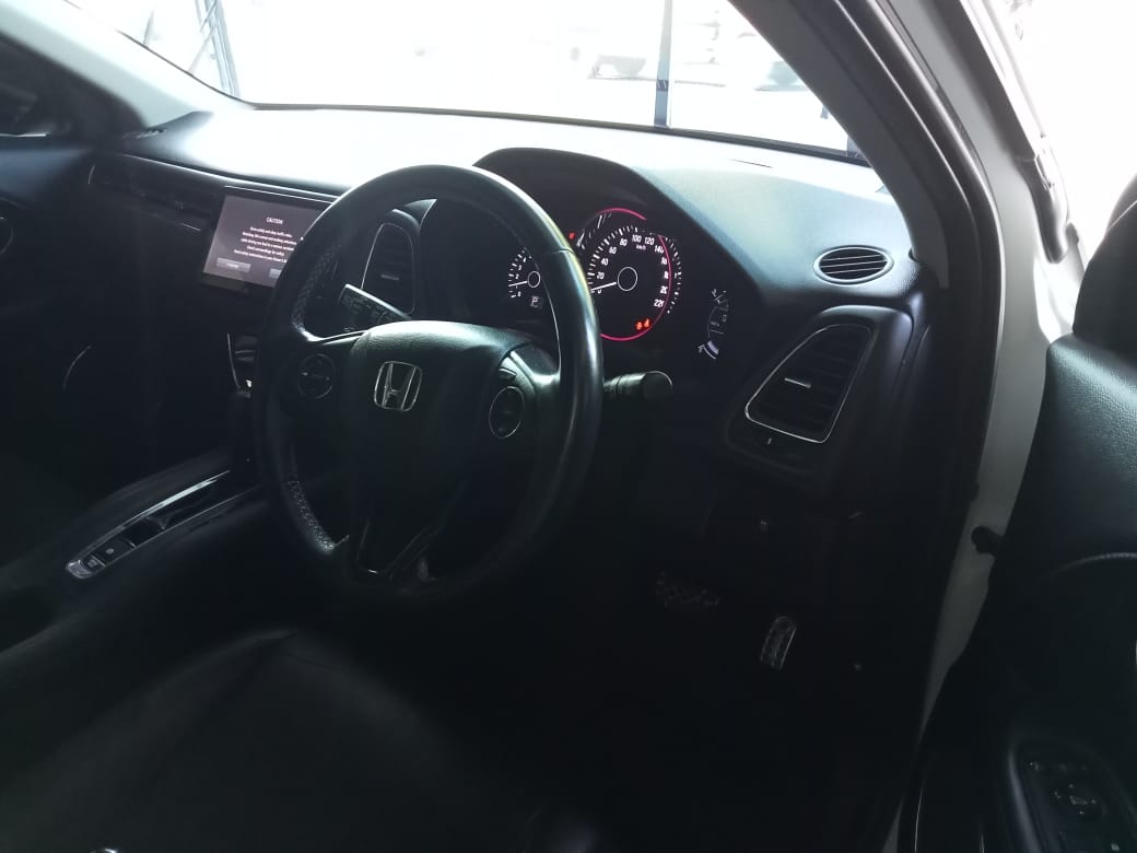 2019 Honda HRV  V PRESTIGE 1.8L AT 2019 Honda HRV  V PRESTIGE 1.8L AT