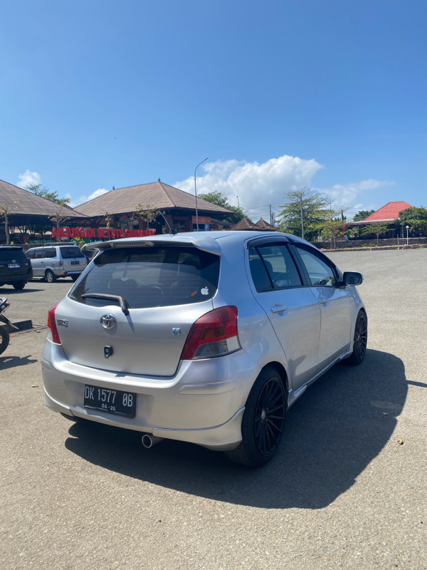 2011 Toyota Yaris 2011 Toyota Yaris