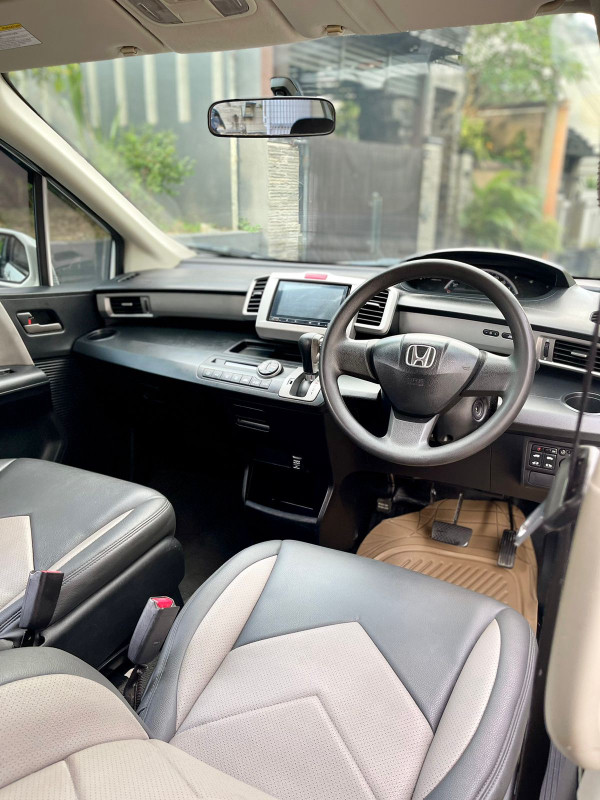 2014 Honda Freed 2014 Honda Freed