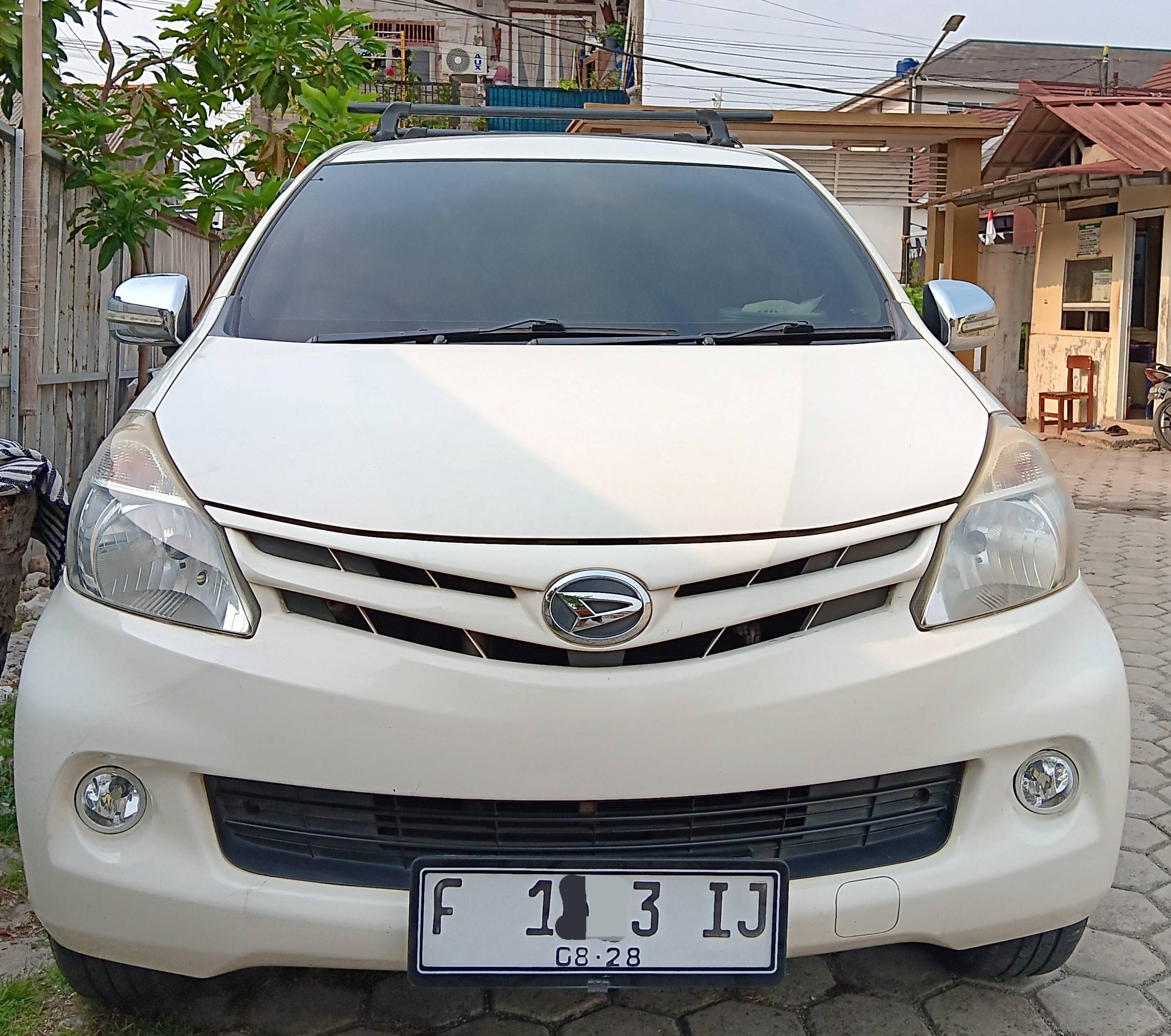 Second Hand 2014 Daihatsu Xenia Second Hand 2014 Daihatsu Xenia