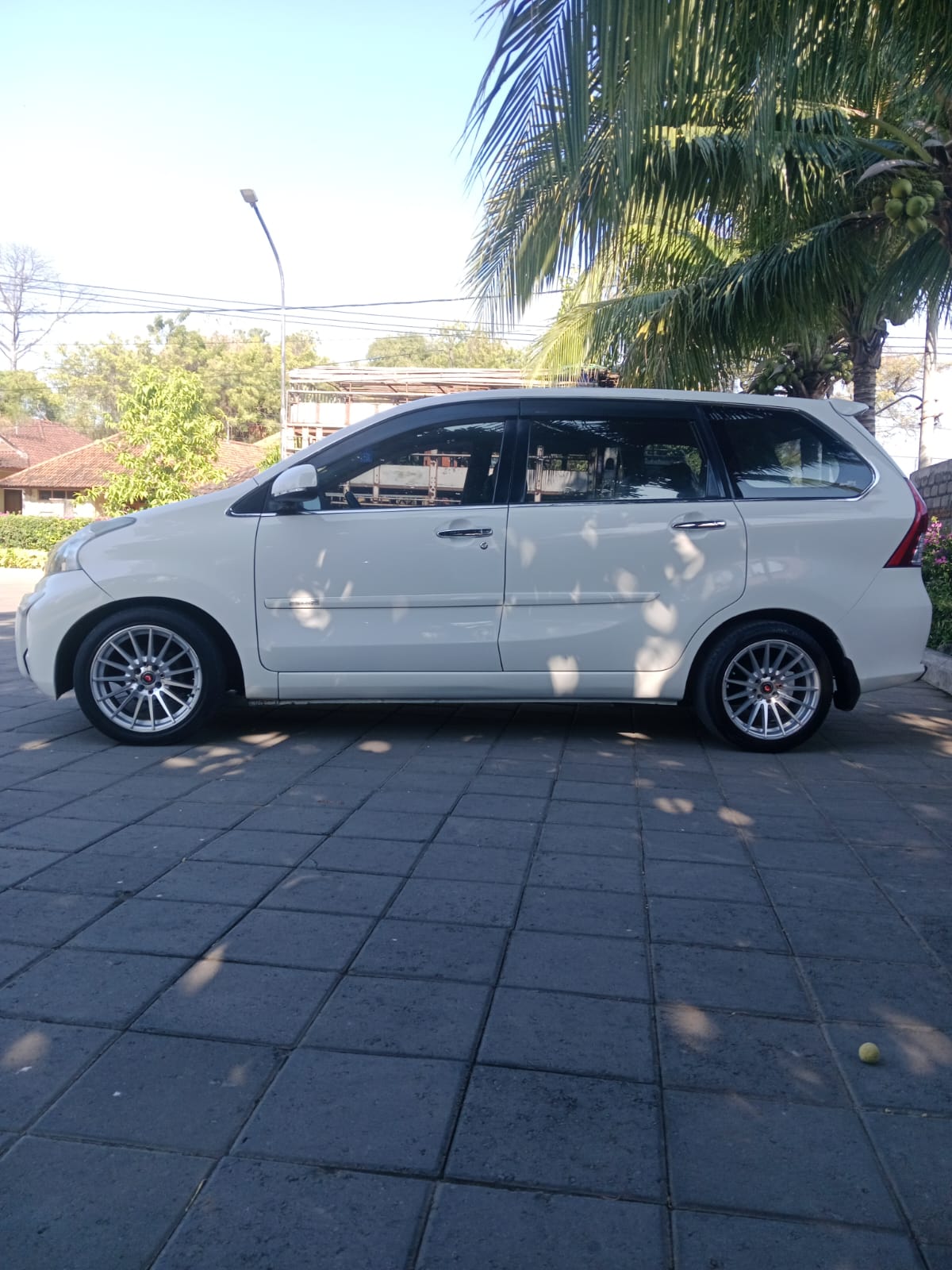 2014 Daihatsu Xenia 2014 Daihatsu Xenia