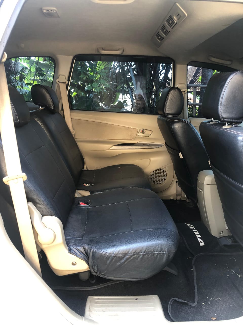 2015 Daihatsu Xenia  1.3L R DLX MT 2015 Daihatsu Xenia  1.3L R DLX MT