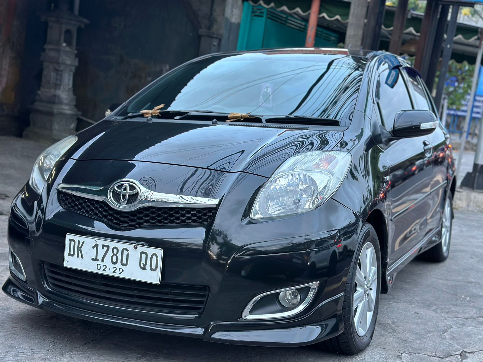 2011 Toyota Yaris 2011 Toyota Yaris