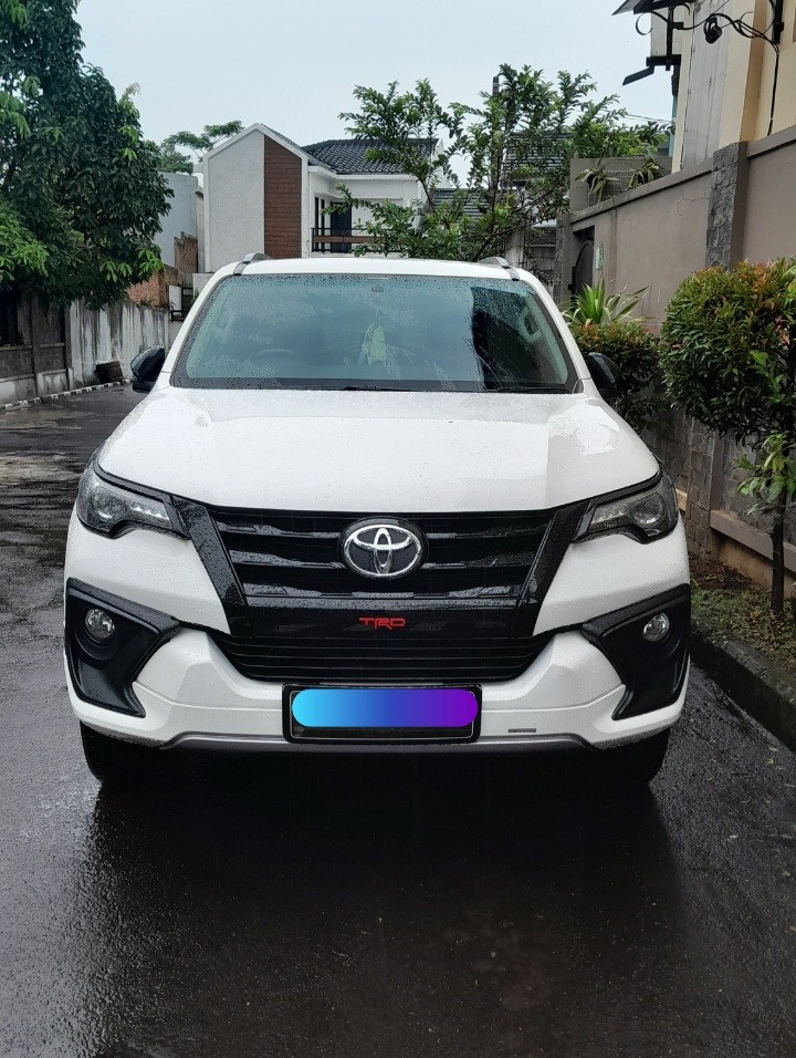 2018 Toyota Fortuner 2.4 VRZ AT 2018 Toyota Fortuner 2.4 VRZ AT