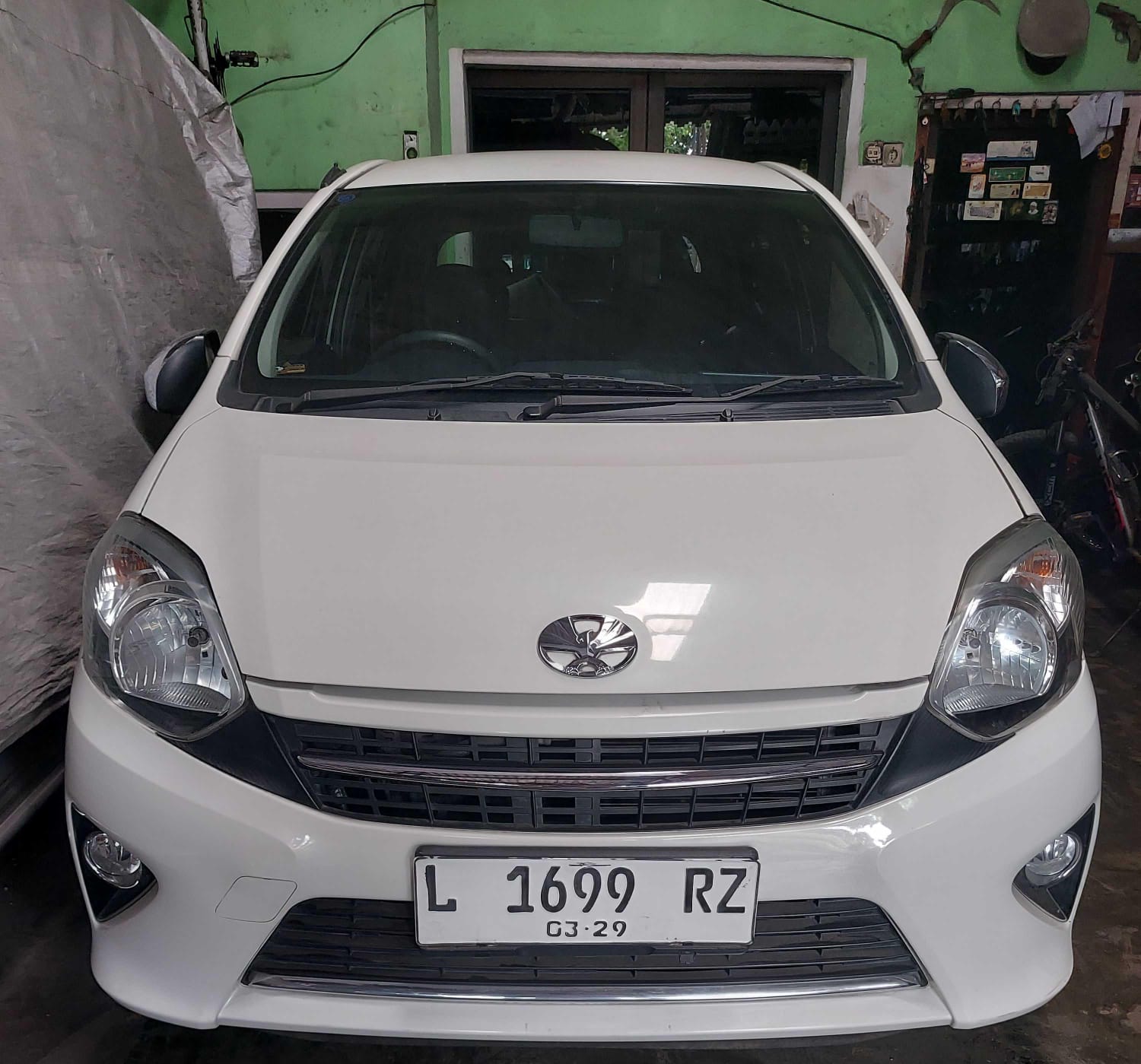 2014 Toyota Agya 1.0L G M/T 2014 Toyota Agya 1.0L G M/T