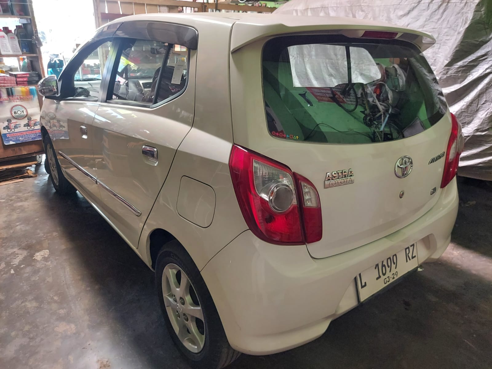 2014 Toyota Agya 1.0L G M/T 2014 Toyota Agya 1.0L G M/T