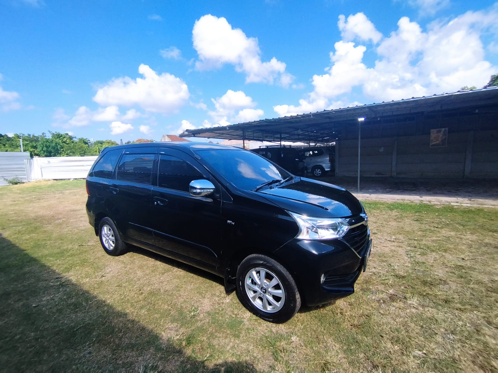 Second Hand 2017 Toyota Avanza Veloz Second Hand 2017 Toyota Avanza Veloz