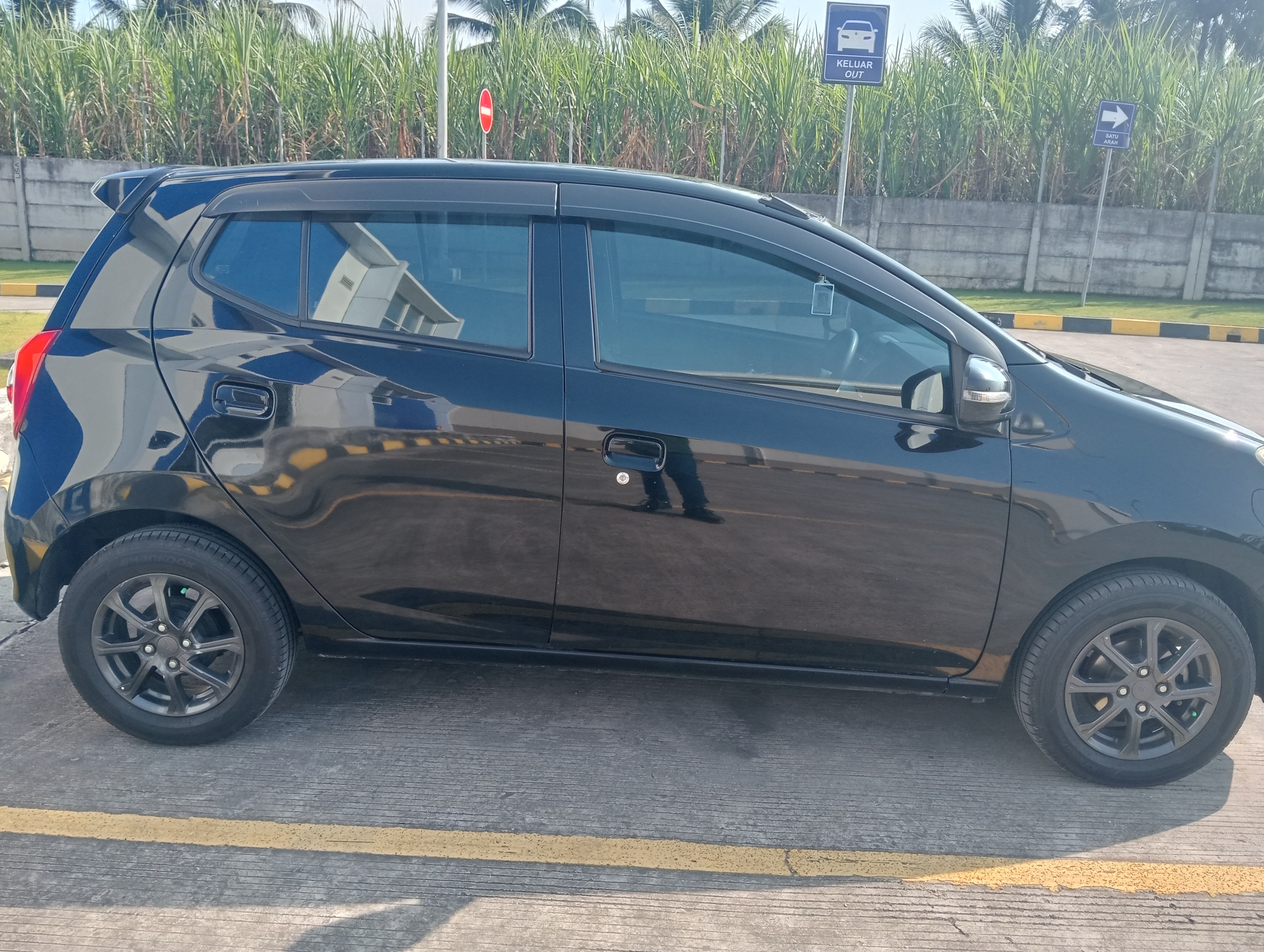 2021 Daihatsu Ayla 1.0L X AT 2021 Daihatsu Ayla 1.0L X AT