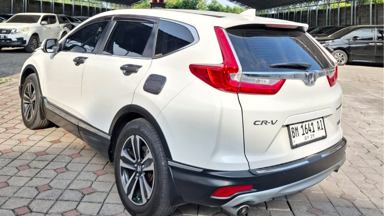 2017 Honda CR-V  1.5 TURBO PRESTIGE 2017 Honda CR-V  1.5 TURBO PRESTIGE