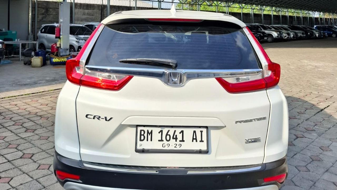 2017 Honda CR-V  1.5 TURBO PRESTIGE 2017 Honda CR-V  1.5 TURBO PRESTIGE