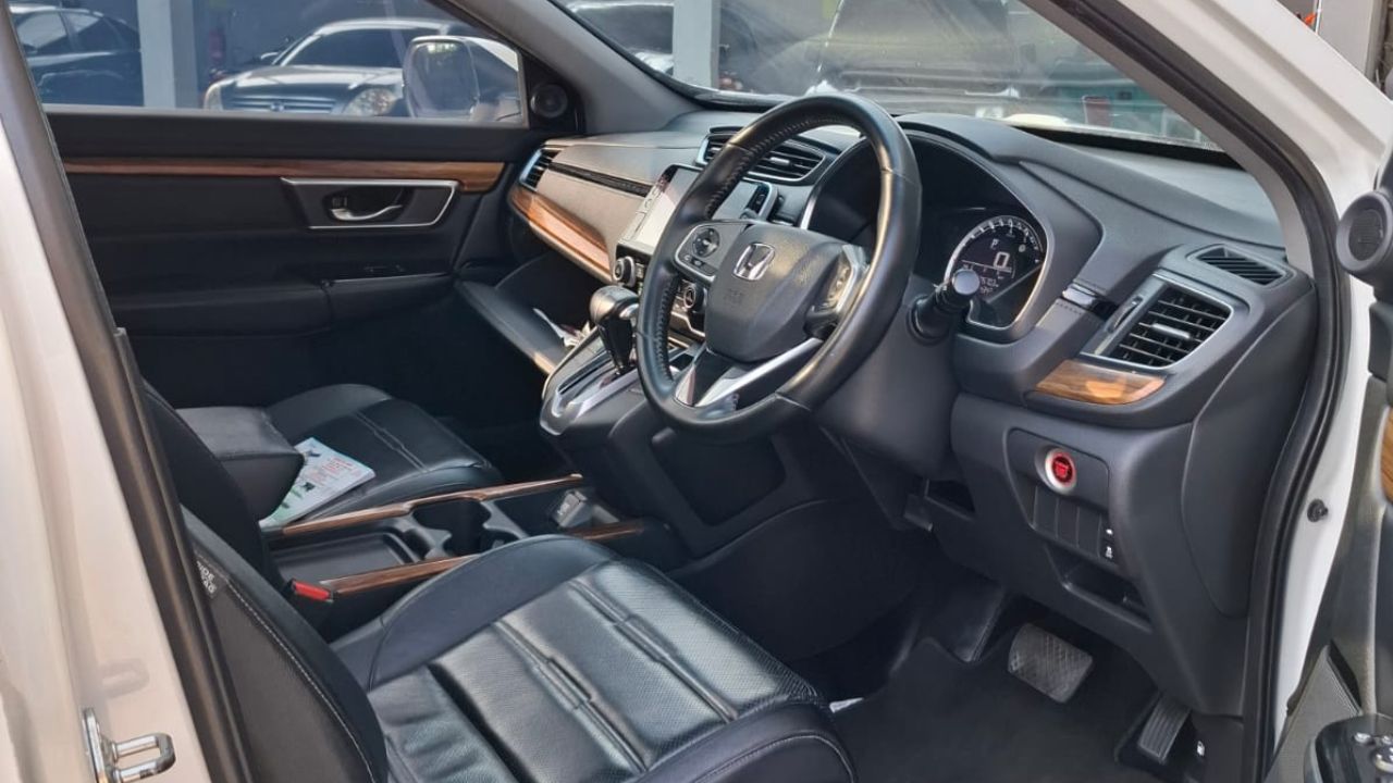 2017 Honda CR-V  1.5 TURBO PRESTIGE 2017 Honda CR-V  1.5 TURBO PRESTIGE