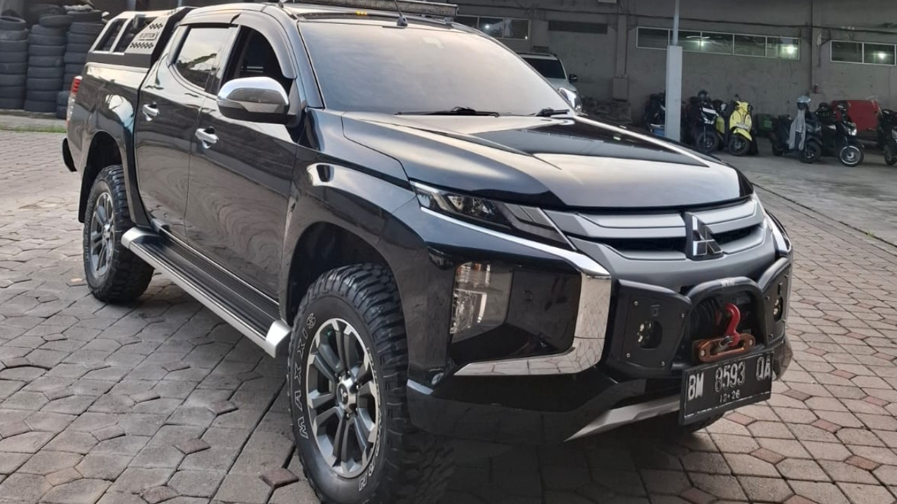 2021 Mitsubishi Triton Double Cab Ultimate 4x4 AT 2021 Mitsubishi Triton Double Cab Ultimate 4x4 AT