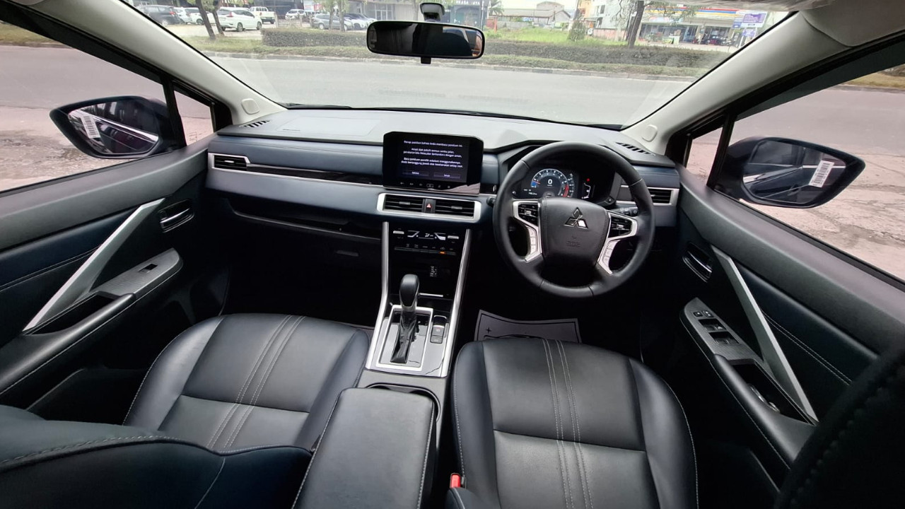 2023 Mitsubishi Xpander Cross Premium CVT 2023 Mitsubishi Xpander Cross Premium CVT