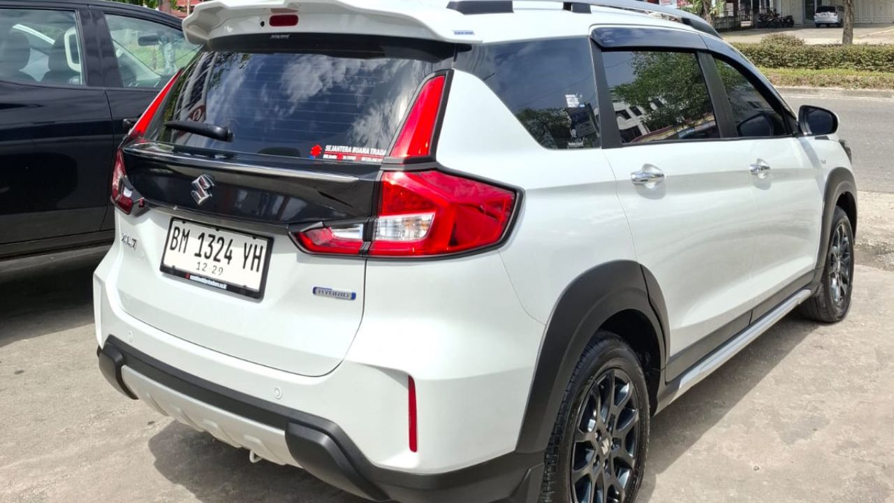 2024 Suzuki XL7 Hybrid Beta MT 2024 Suzuki XL7 Hybrid Beta MT
