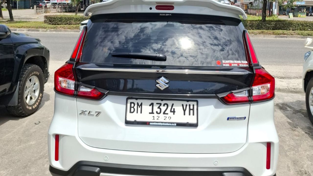 2024 Suzuki XL7 Hybrid Beta MT 2024 Suzuki XL7 Hybrid Beta MT