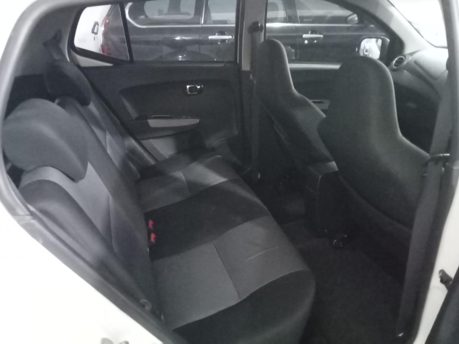 2016 Toyota Agya 1.0L G A/T 2016 Toyota Agya 1.0L G A/T